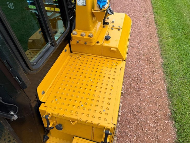 caterpillar-d6t-xl-image-60
