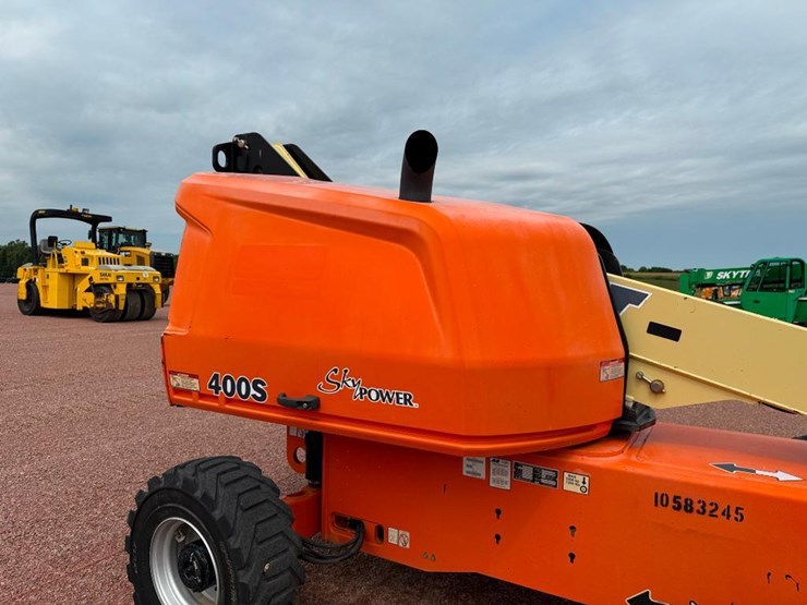 jlg-400s-image-20