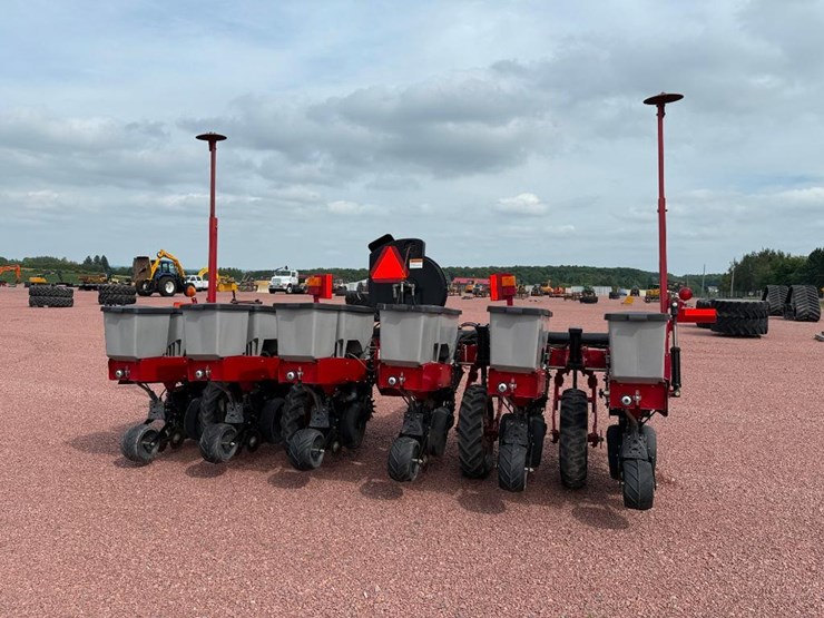case-ih-1200-image-4