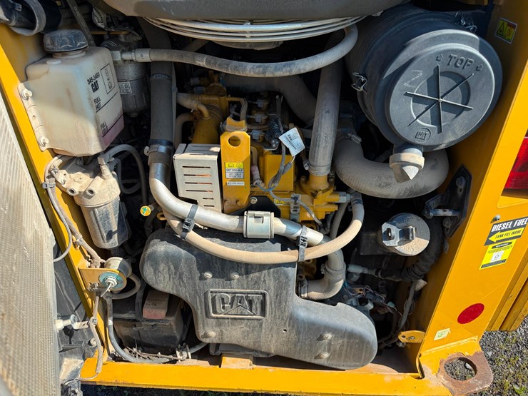 2019-caterpillar-259d-image-13
