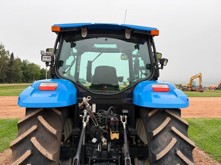 new-holland-ts130a-image-23