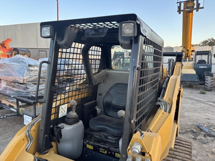 caterpillar-257b2-image-20