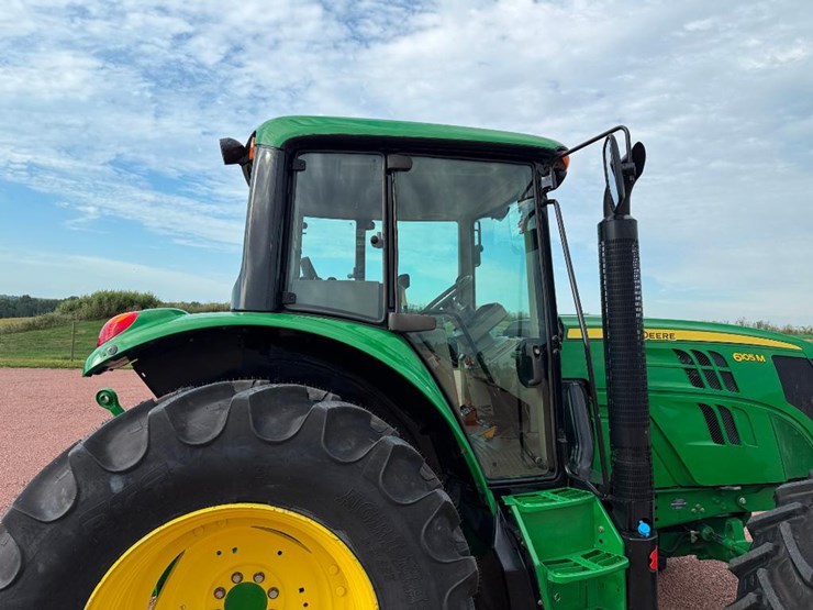 john-deere-6105m-image-19
