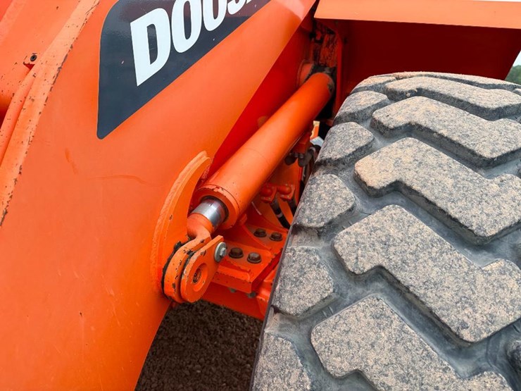 2017-doosan-dl250-5-image-29
