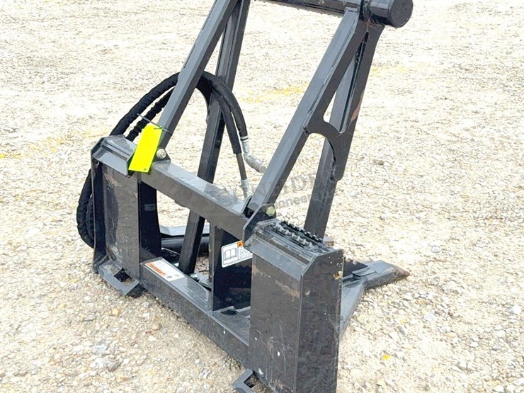kubota-stp25-skid-steer-tree-puller-image-5