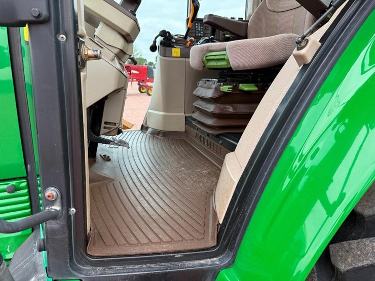 john-deere-7220-image-42