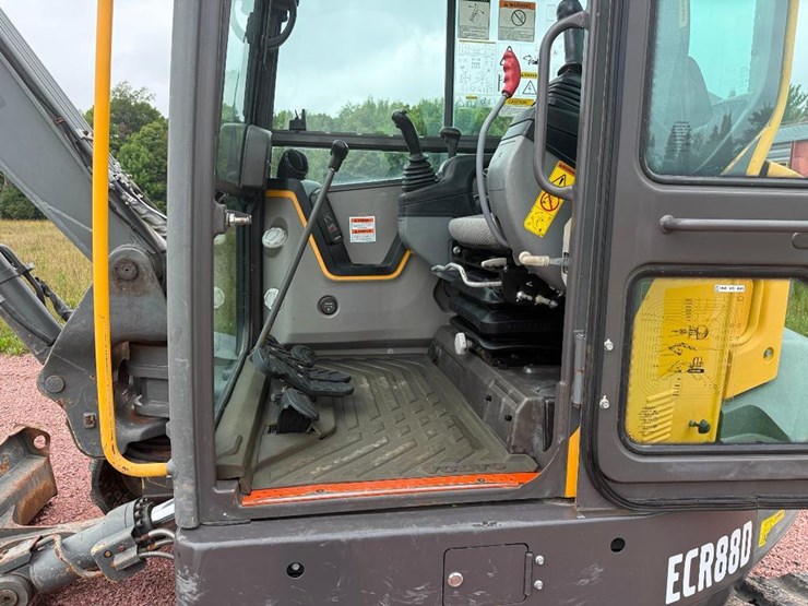 volvo-ecr88d-image-44