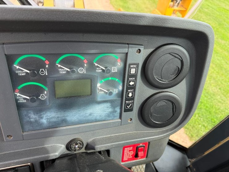 2005-deere-744j-image-54