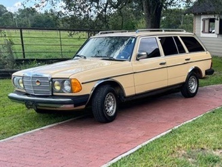 #1036-•-offered-at-no-reserve-|-1985-mercedes-benz-300td-image-2