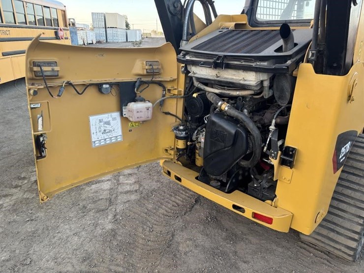 caterpillar-257b2-image-33