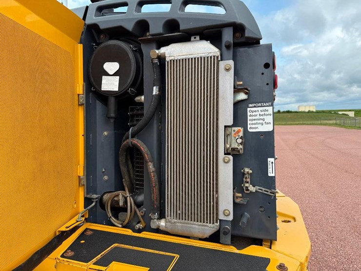 deere-524k-image-23