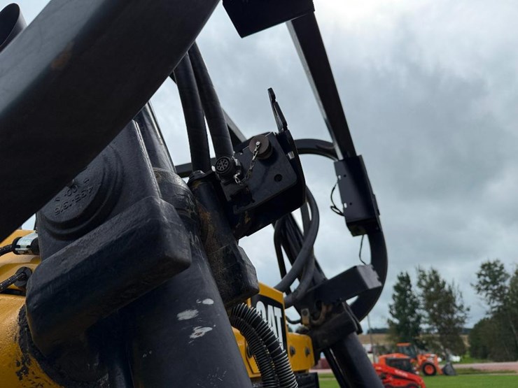 caterpillar-d6t-xl-image-50