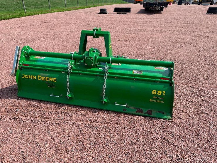 john-deere-681-image-5