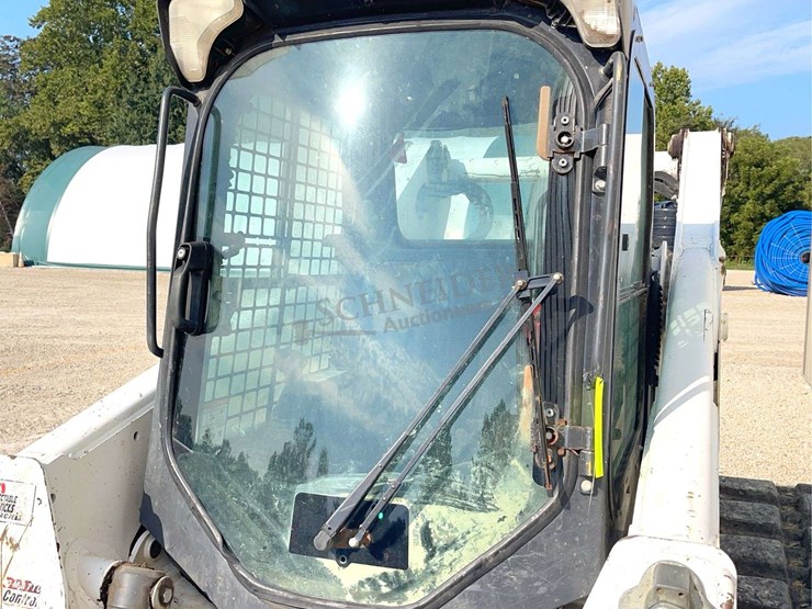 2019-bobcat-t870-image-11