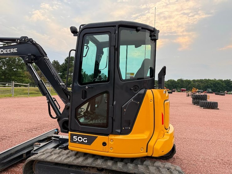 2023-deere-50g-image-24