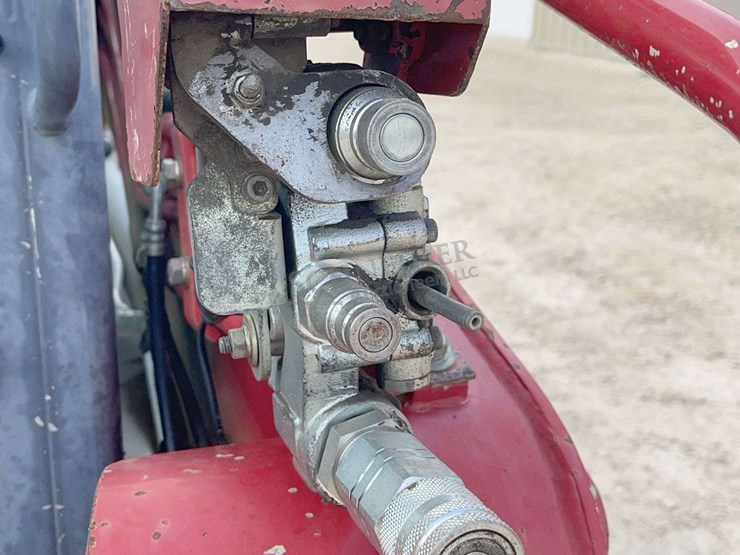 2012-takeuchi-tl10-image-11