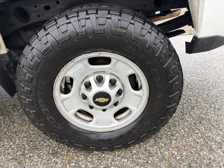 2015-chevrolet-2500-image-5