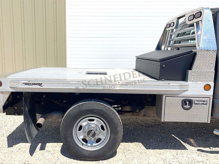 2021-ford-f350-image-21
