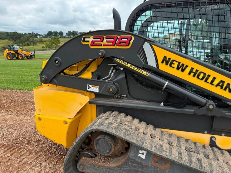 new-holland-c238-image-22