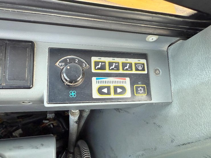 volvo-ecr88-image-61