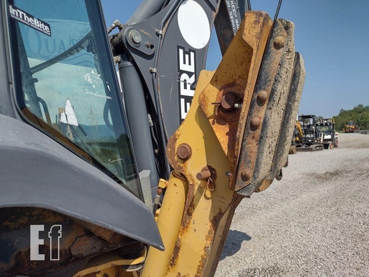 2010-deere-310sj-image-24