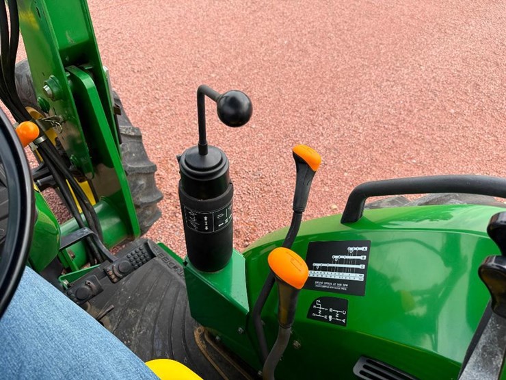 john-deere-5320-image-45