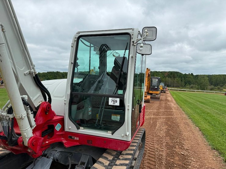 takeuchi-tb290-image-21