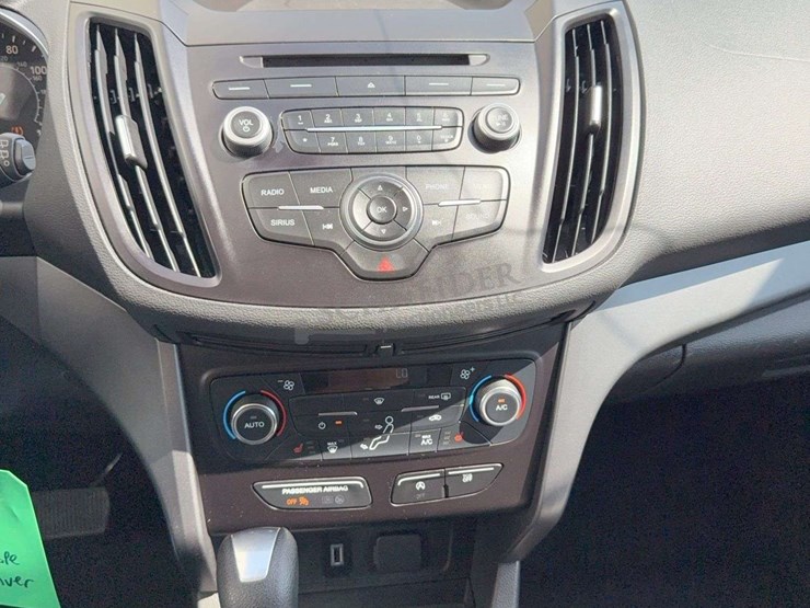 2017-ford-escape-se-image-48