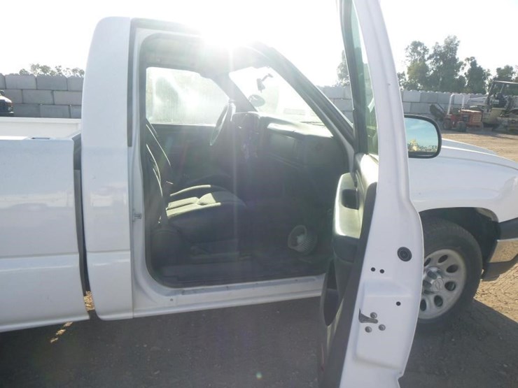 2006-chevrolet-silverado-1500-image-14
