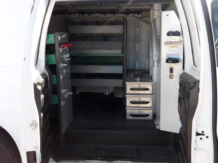 2014-chevrolet-express-3500-image-11
