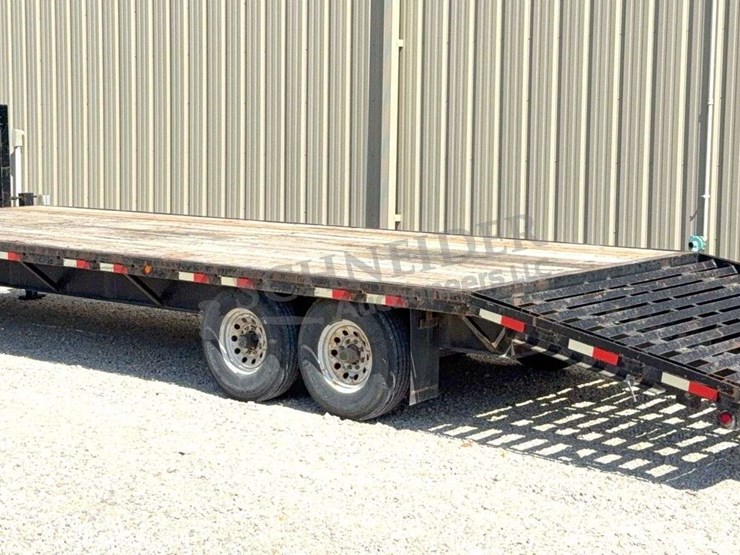 2014-trailerman-29'-flatbed-gooseneck-trailer-image-6