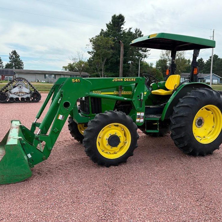 JOHN DEERE 5320