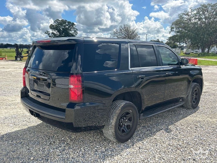 2018-chevrolet-tahoe-image-3