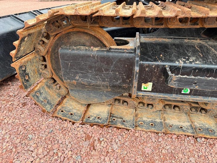 caterpillar-307.5-image-9