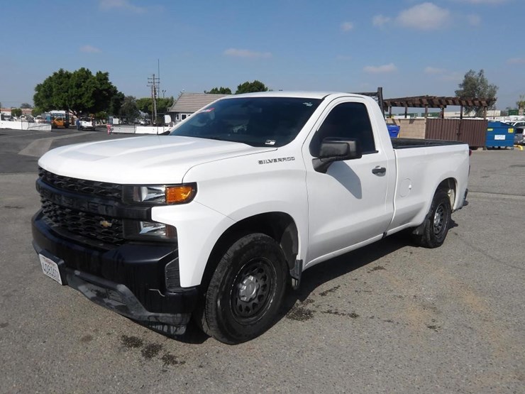 2019-chevrolet-silverado-1500-image-2