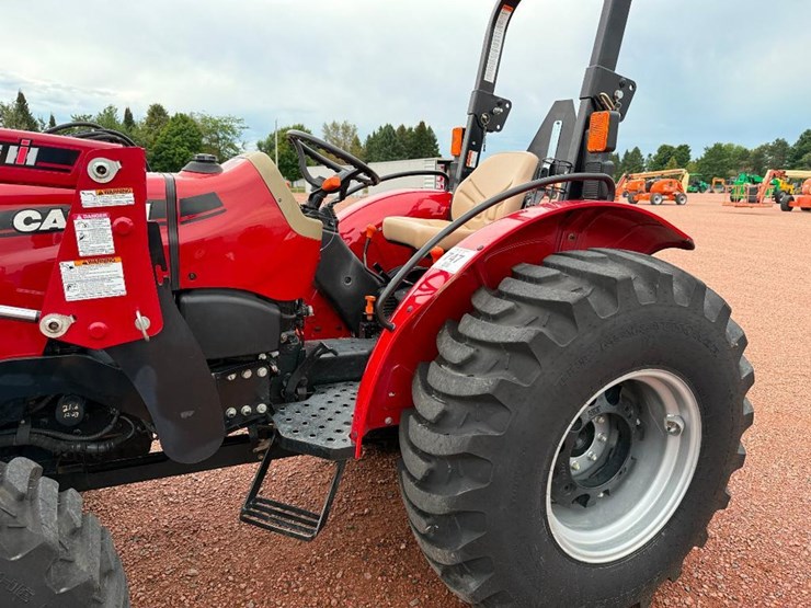 case-ih-farmall-50a-image-13