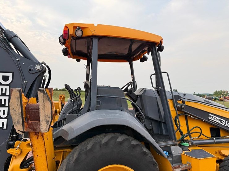 2019-deere-310sl-hl-image-12