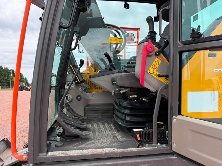 volvo-ecr145el-image-54