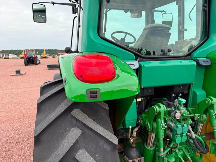 john-deere-7220-image-24