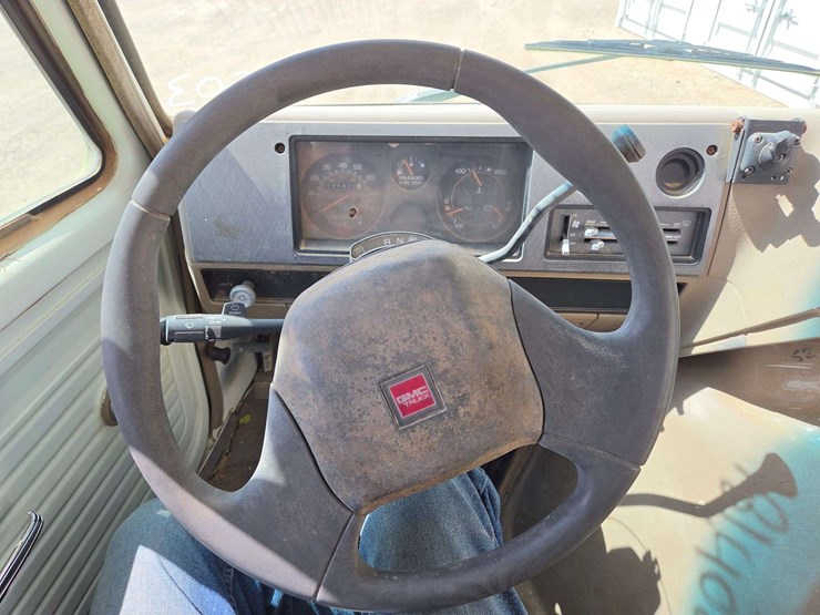 1993-gmc-3500-image-24