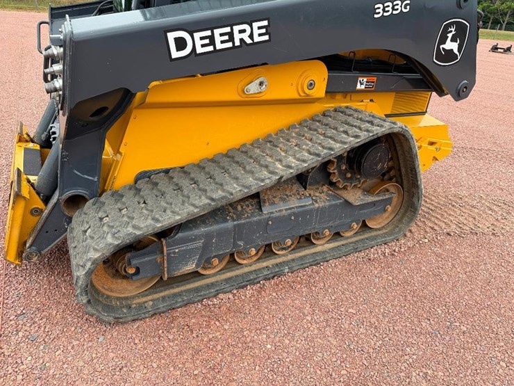 2022-deere-333g-image-7