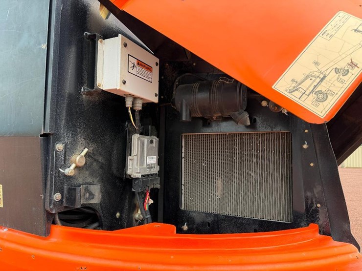 jlg-400s-image-40