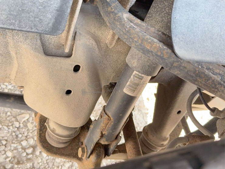 2013-chevrolet-2500hd-image-16