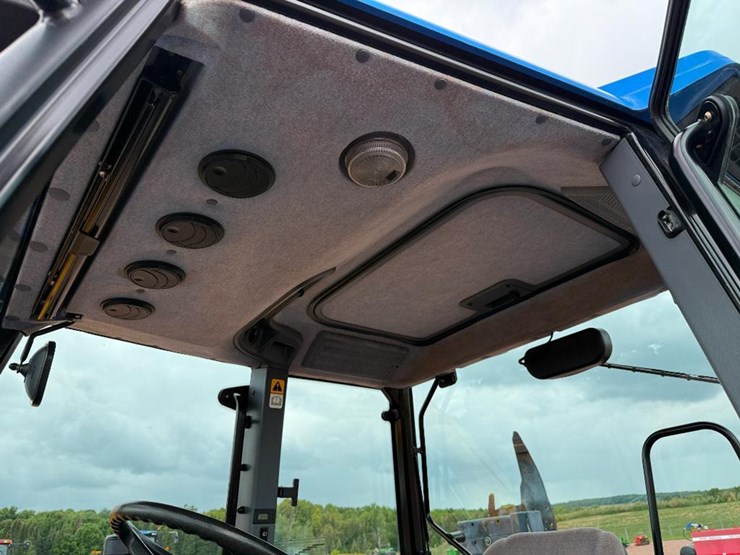 new-holland-ts110-image-49