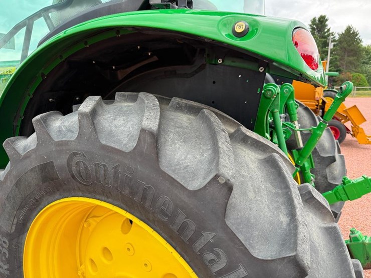 john-deere-6120r-image-8