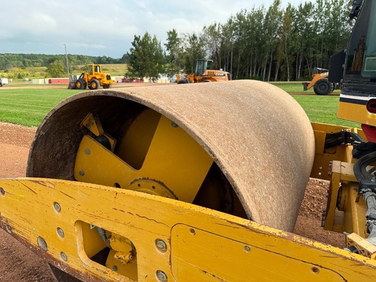 caterpillar-cs-563e-image-22