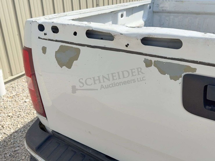 2011-chevrolet-2500hd-image-30