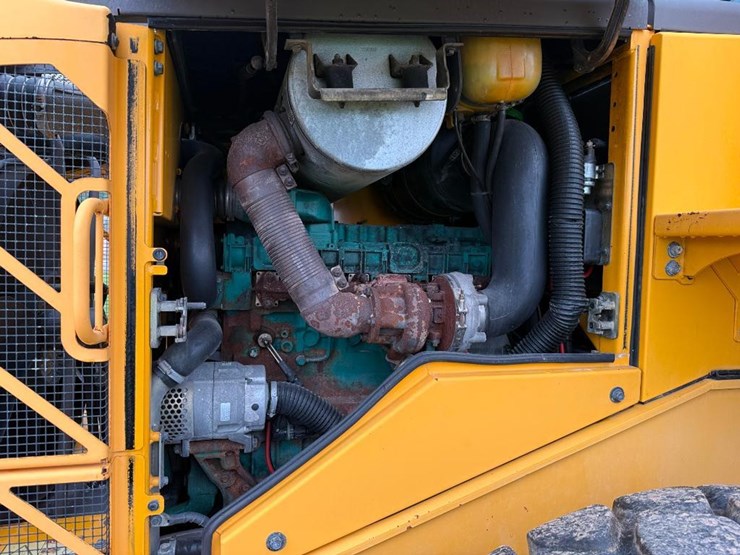 volvo-l90f-image-23