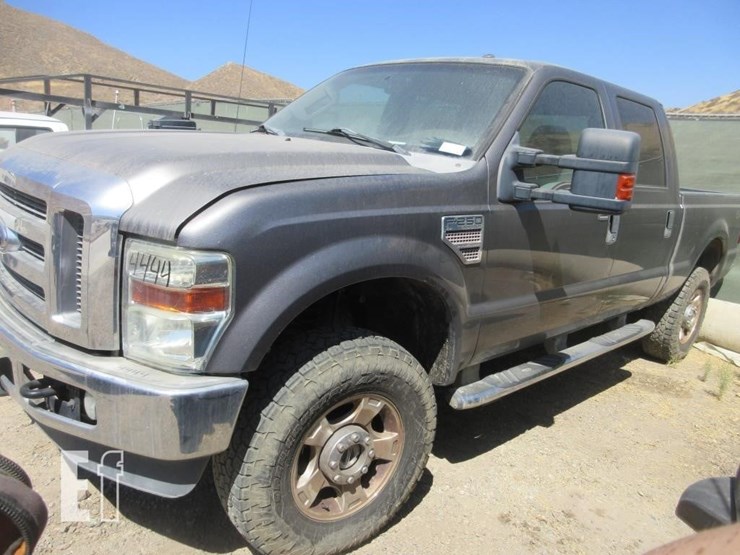 2010-ford-f250-xlt-image-1