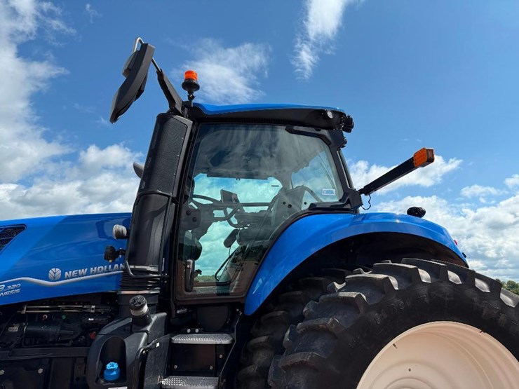 new-holland-t8.320-image-22